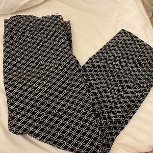 Uec Ana brand black and white patterned pants. Size 10.